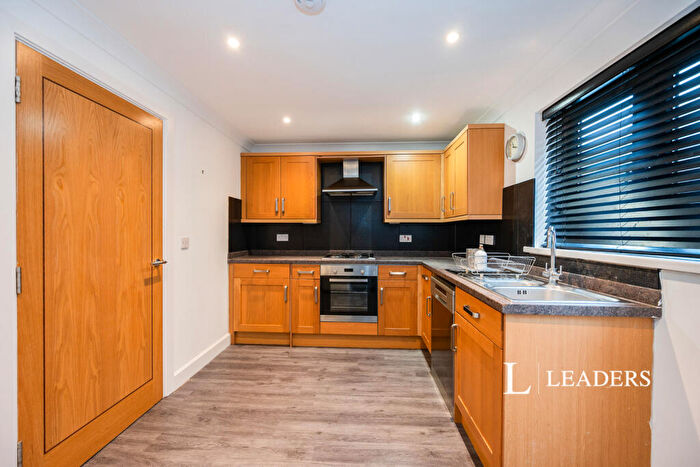 3 Bedroom Terraced House To Rent In James Terrace, Clarendon Road, PO4