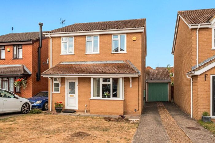 4 Bedroom Detached House For Sale In Truro Gardens, Flitwick, MK45