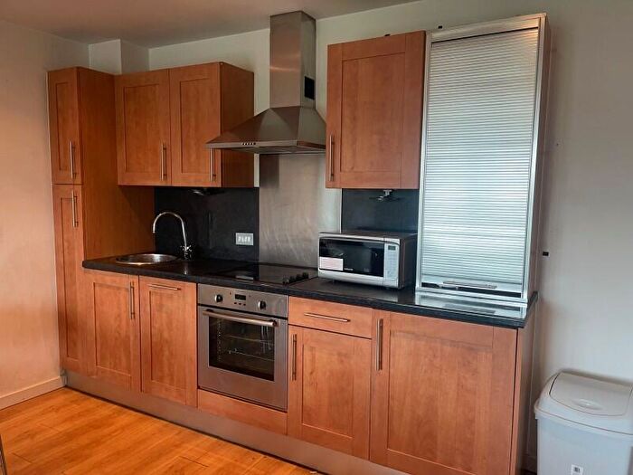 2 Bedroom Apartment To Rent In Gateway North, Leeds City Centre, LS9