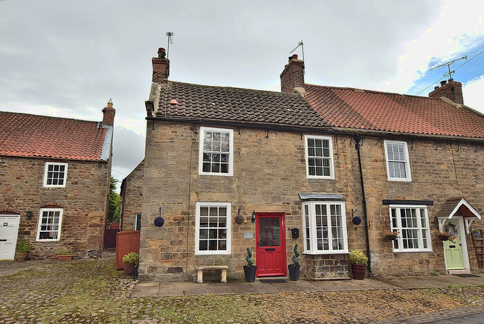 2 Bedroom Cottage To Rent In High Street, Gilling West, DL10