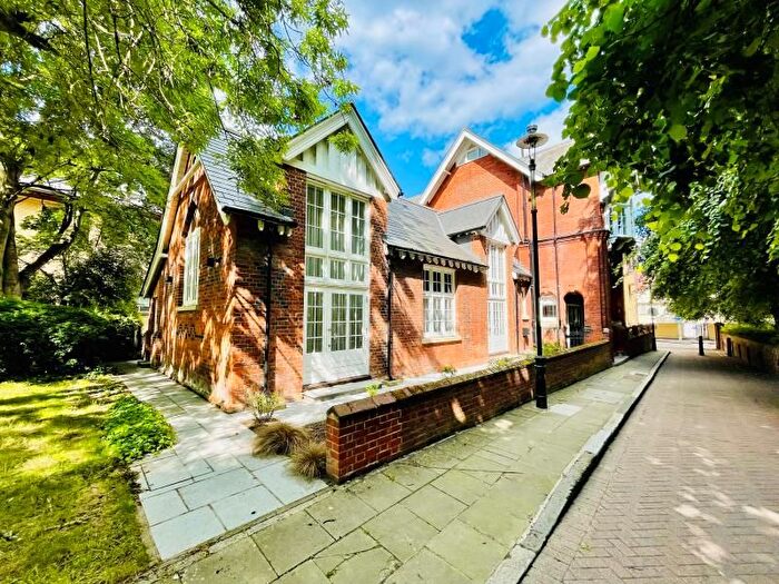 2 Bedroom Flat To Rent In Cathedral Court, Church Street, Chelmsford, CM1