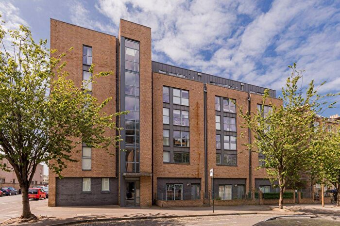 2 Bedroom Flat For Sale In Flat, McDonald Road, Bellevue, Edinburgh, EH7