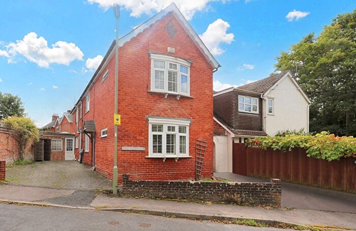 3 Bedroom Detached House For Sale In Church Road, Shedfield, SO32