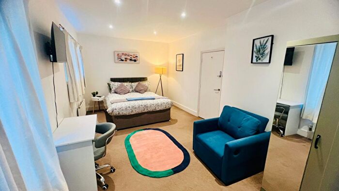 1 Bedroom Flat To Rent In Cleveland Way, London, E1