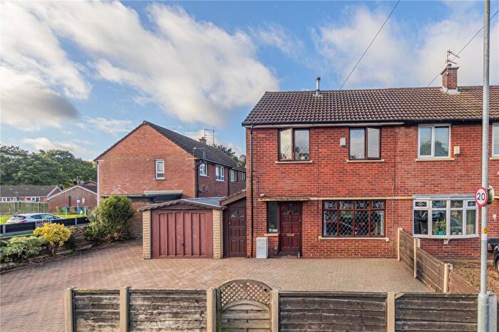 2 Bedroom Semi-Detached House For Sale In Lilac Avenue, Newhey, Rochdale, Greater Manchester, OL16