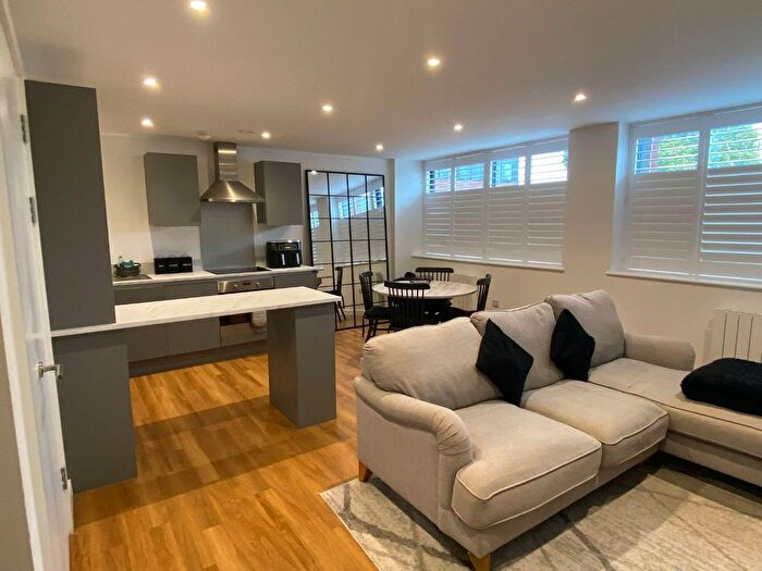 1 Bedroom Flat To Rent In Wellington Road North, Heaton Norris, Stockport, SK4