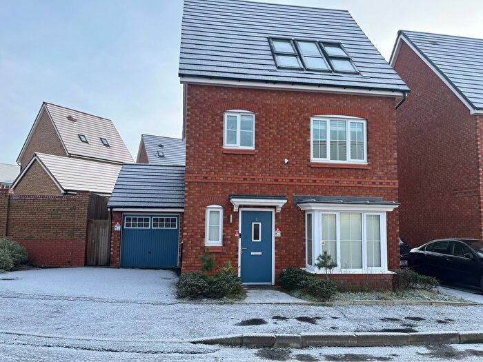 4 Bedroom Detached House To Rent In Meadow Field Drive, Oldham, Chadderton, OL9