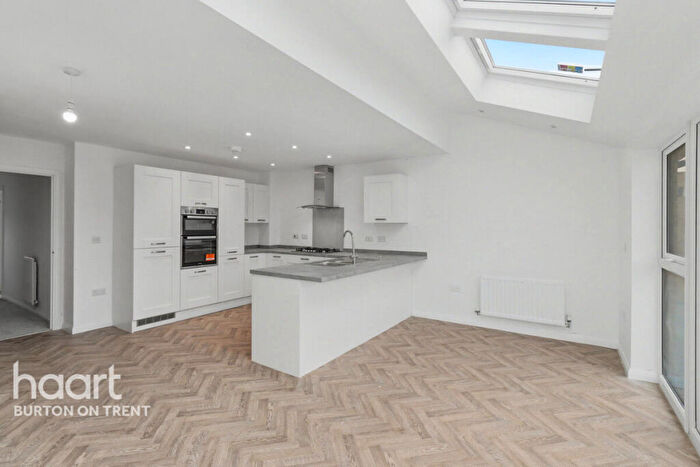 4 Bedroom Detached House For Sale In Bradway Lane, Burton-on-Trent, DE15