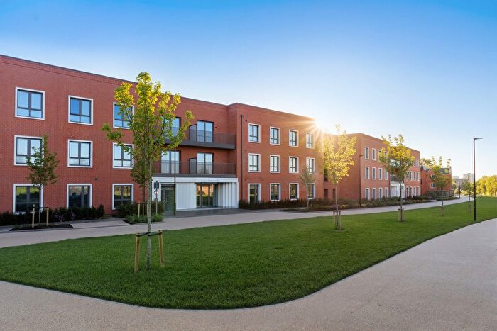 2 Bedroom Flat For Sale In Bicknell Way, London, SW17