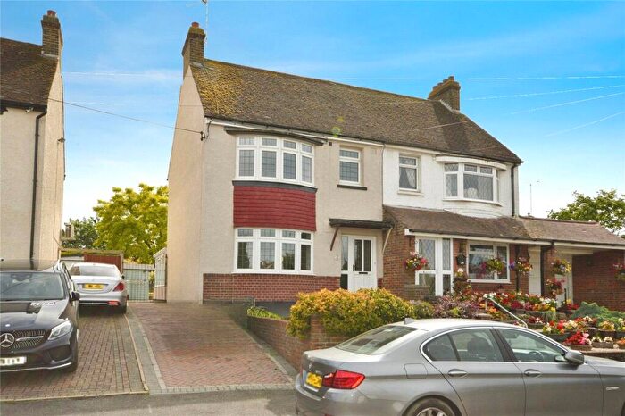 3 Bedroom Semi-Detached House For Sale In Higham Road, Wainscott, Rochester, Kent, ME3