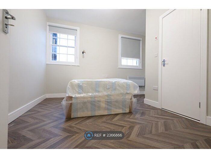 Studio To Rent In Church Road, London, UB3