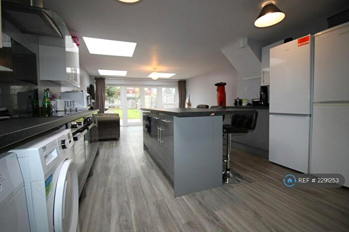 6 Bedroom Terraced House To Rent In Lodge Road, Southampton, SO14