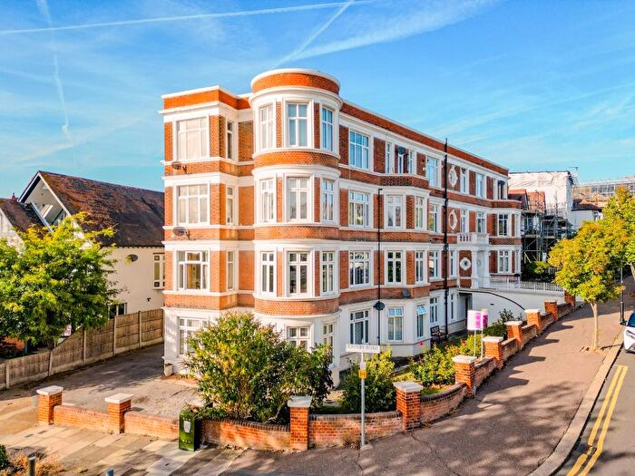 1 Bedroom Flat For Sale In Crowstone Road, Westcliff-On-Sea, SS0