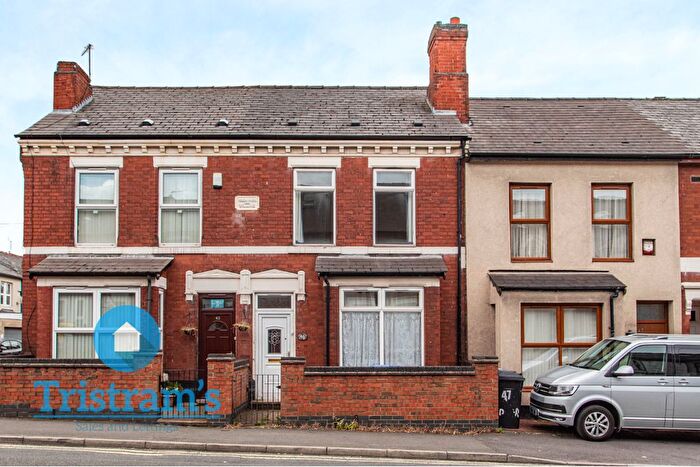 3 Bedroom Semi Detached House To Rent In Dairyhouse Road, Derby, DE23