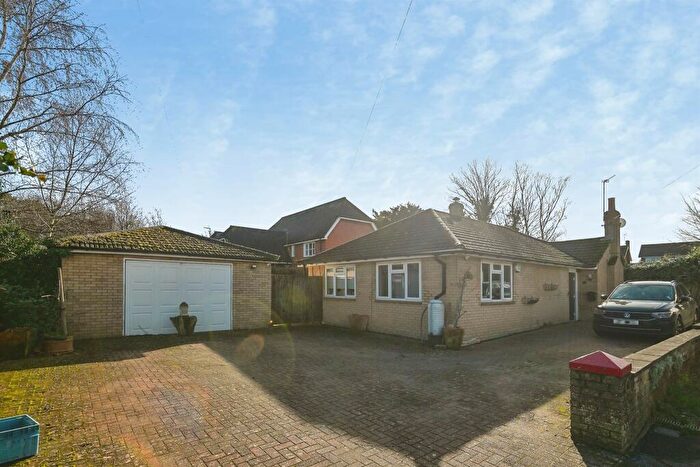 3 Bedroom Detached Bungalow For Sale In Oldfield Close, Maidstone, ME15