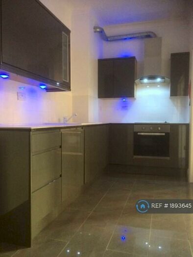 2 Bedroom Flat To Rent In Compton Street, Eastbourne, BN21