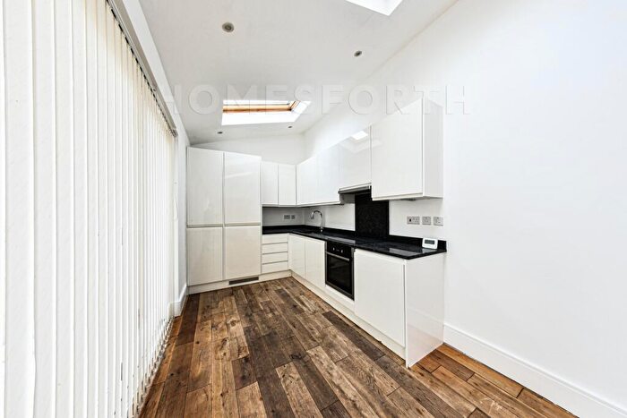 2 Bedroom Flat To Rent In Brondesbury Road, Queen's Park, NW6