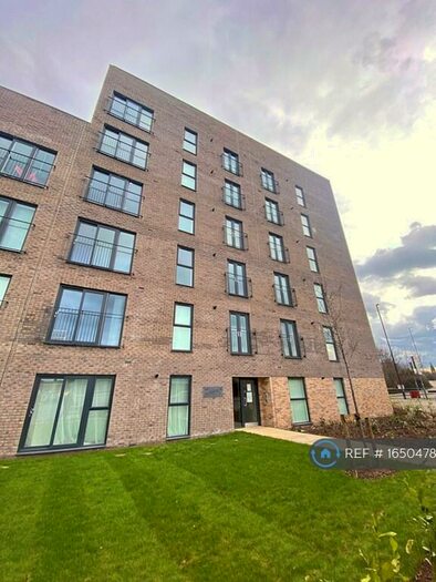 2 Bedroom Flat To Rent In Talbot Road, Stretford, Manchester, M32