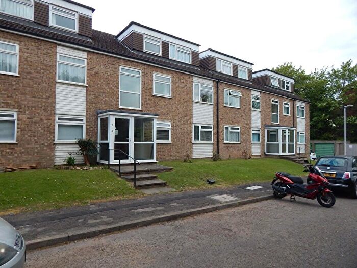 2 Bedroom Flat To Rent In Royle Close, Romford, London, RM2