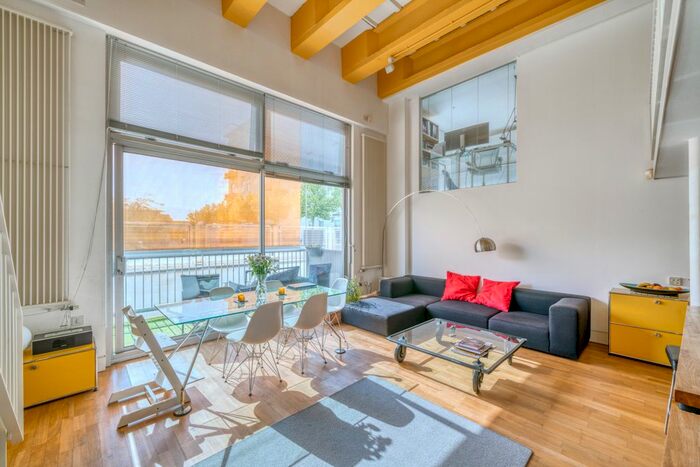 3 Bedroom Flat To Rent In The Piper Building, Peterborough Road, Fulham, London, SW6