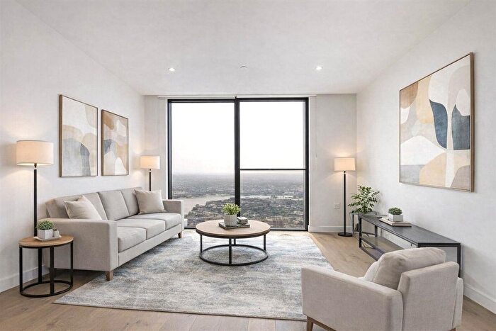 1 Bedroom Flat For Sale In Hampton Tower, Marsh Wall, Canary Wharf, E14