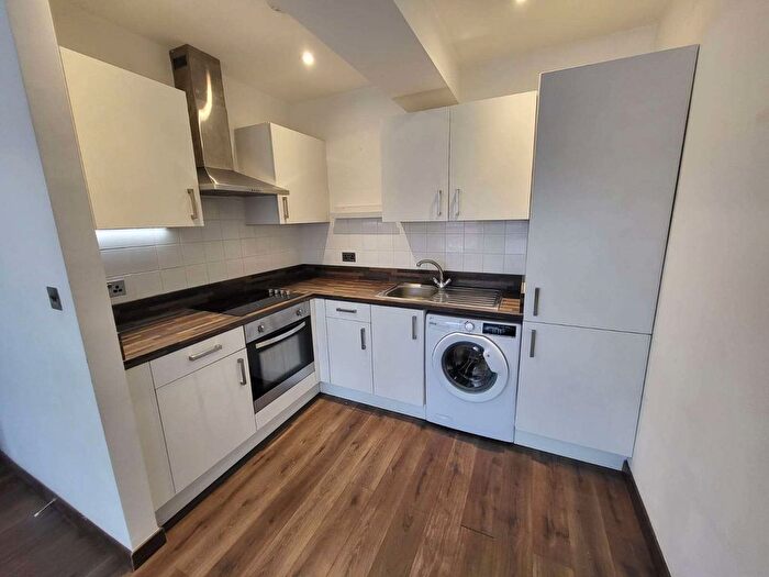 1 Bedroom Flat To Rent In Park Crescent, LU1