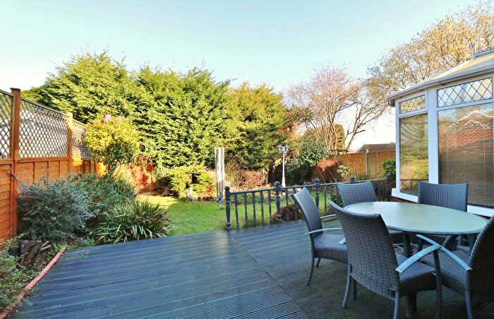 3 Bedroom Detached House For Sale In Foord Road, Hedge End, SO30