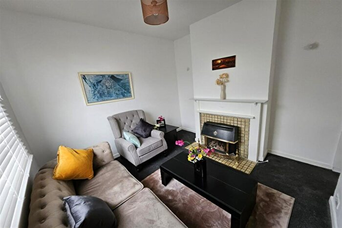 6 Bedroom Detached House To Rent In Bedroom Detached House In Whitehall Road, Easton, BS5