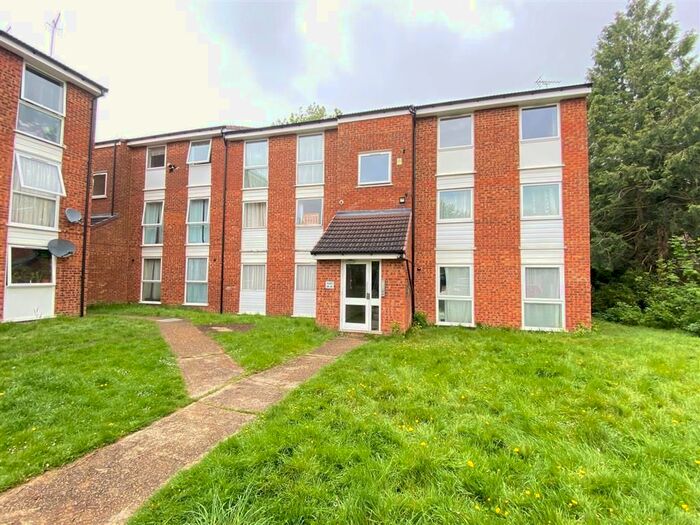 2 Bedroom Flat To Rent In Arkley Road, Hemel Hempstead, HP2