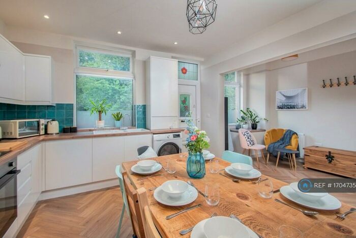 4 Bedroom Terraced House To Rent In Station Parade, Leeds, LS5