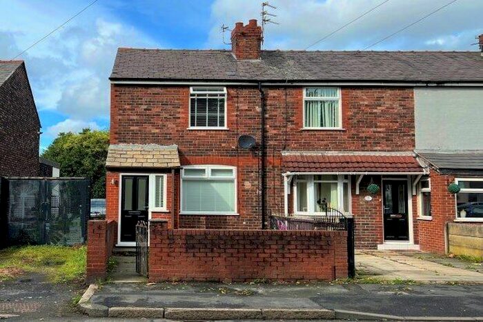 2 Bedroom End Of Terrace House To Rent In Fleet Lane, St. Helens, WA9