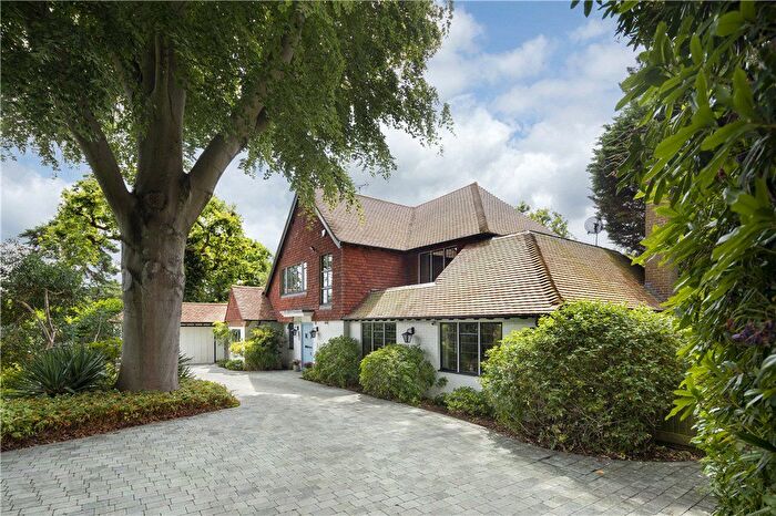 6 Bedroom Detached House For Sale In Coombe End, Kingston Upon Thames, KT2