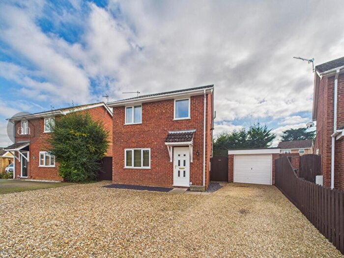 3 Bedroom Detached House For Sale In Victoria Close, Thurston, IP31