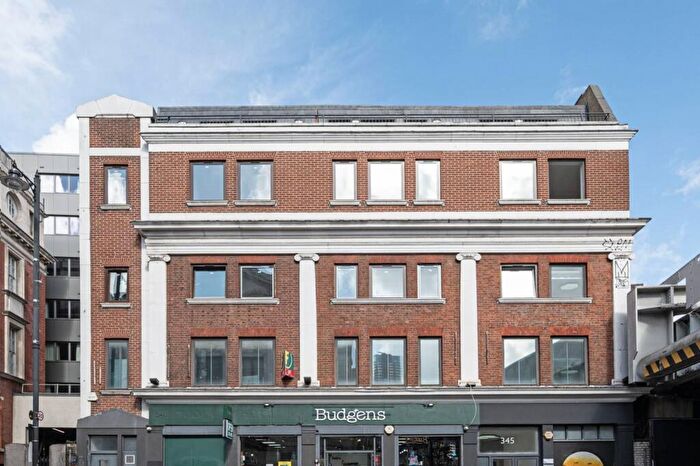 2 Bedroom Flat To Rent In Old Street, Old Street, London, EC1V