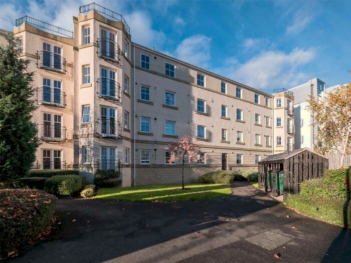 2 Bedroom Flat To Rent In Huntingdon Place, Edinburgh, EH7
