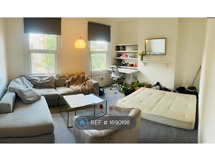 1 Bedroom Flat To Rent In West Green Road, London, N15