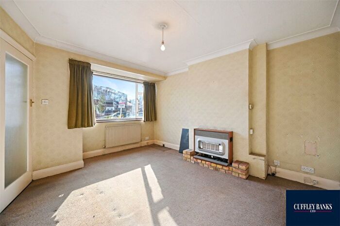 3 Bedroom Terraced House For Sale In Empire Road, Perivale, Middlesex, UB6