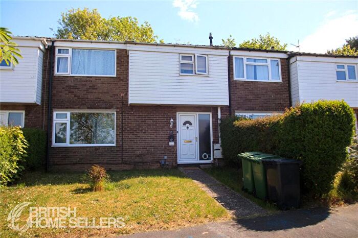 1 Bedroom Maisonette For Sale In Cambrian Way, Basingstoke, Hampshire, RG22