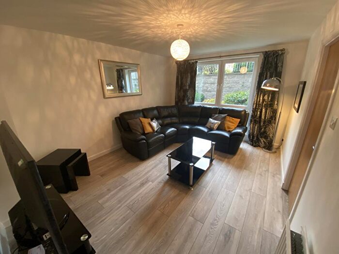 2 Bedroom Flat To Rent In Dee Village, Basement Flat, AB11