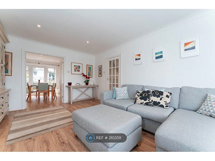 3 Bedroom End Of Terrace House To Rent In The Martlet, Hove, BN3