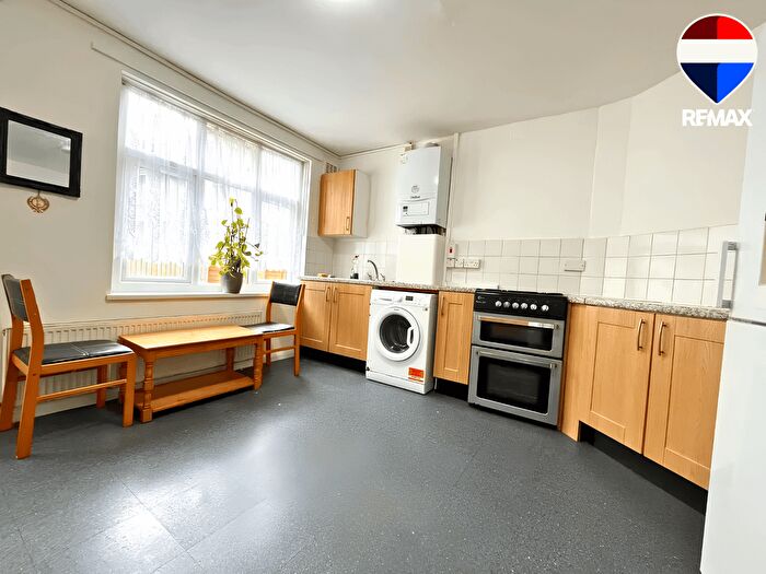 2 Bedroom Terraced House To Rent In Holborn Road, London, E13