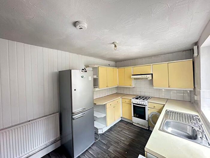 4 Bedroom Terraced House To Rent In Beach Street, Swansea, SA1