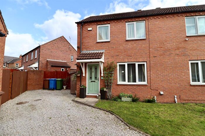 3 Bedroom Semi-Detached House For Sale In Southgate Court, Market Weighton, YO43
