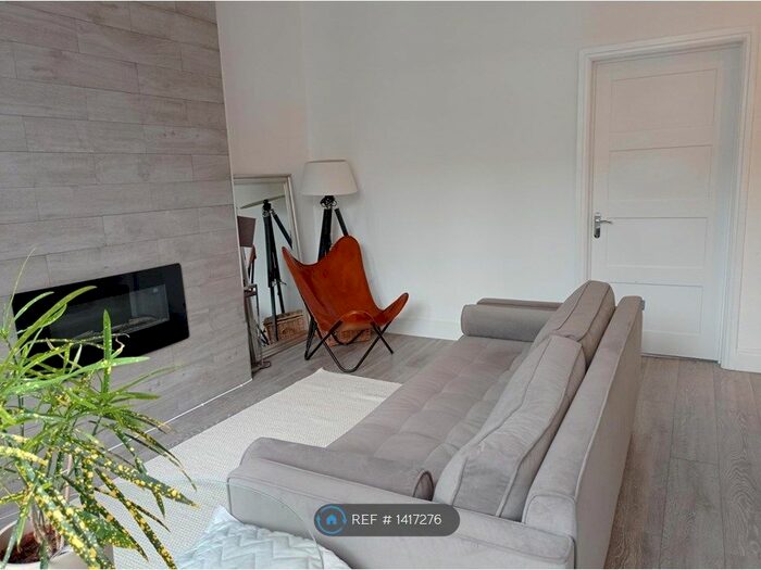 1 Bedroom Flat To Rent In Grove Road, Windsor, SL4