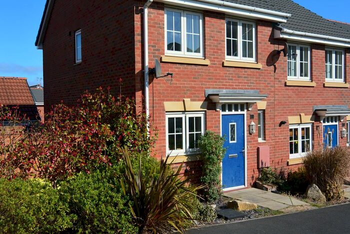 2 Bedroom Town House To Rent In Tuffleys Way, Leicester, LE3