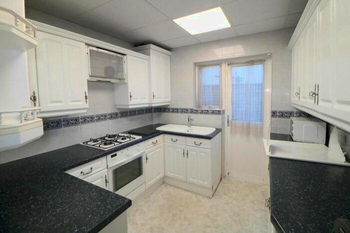 3 Bedroom Property To Rent In Baker Street, Enfield, EN1