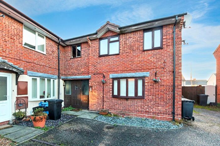 1 Bedroom Flat For Sale In Pickwick Court, Shifnal, Shropshire, TF11
