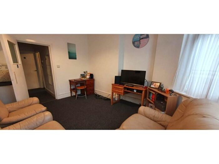 1 Bedroom Flat To Rent In Glynrhondda Street (Flat ), Cathays, Cardiff, CF24