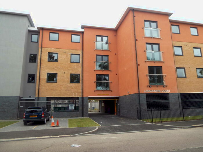 2 Bedroom Apartment To Rent In Tilbury, Essex, RM18