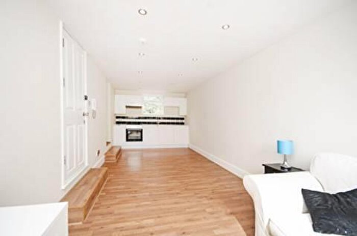 1 Bedroom Flat To Rent In Dalston Lane, Hackney, E8